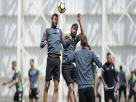 Konyaspor, Fenere bileniyor