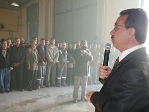 Seçimi personeli ile değerlendirdi