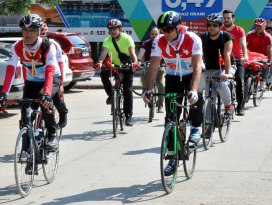 Öğretmenler 15 Temmuz şehitleri için pedal çeviriyor
