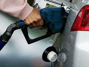 Benzine zam geldi