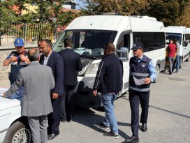 Kuluda öğrenci taşıyan servis araçları denetlendi