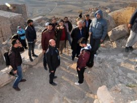NEÜ Rektörü Şeker: “Gevale Kalesi tarihi bir miras”