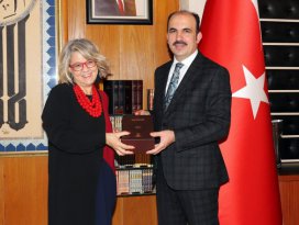 Altaytan Portekiz Büyükelçisine İspanyolca Mesnevi