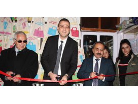Yunakta Askıda Kitap projesi hayata geçirildi