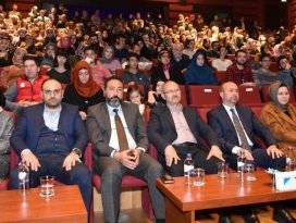 Çanakkalenin yiğitleri dua ve şiirlerle anıldı