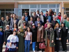 Üniversiteli öğrenciler, down sendromlu öğrencilerle buluştu
