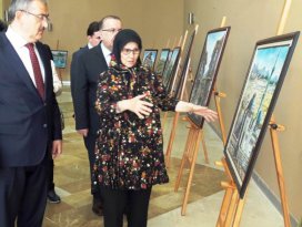 Fatma Kırdar 16.kişisel resim sergisini Selçuk Üniversitesinde açtı