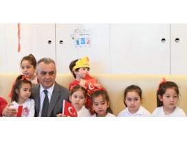 Başkan Esen, kreş öğrencilerinin 23 Nisan coşkusuna ortak oldu