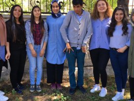 Engelli öğrenciler 30 sedir fidanını toprakla buluşturdu
