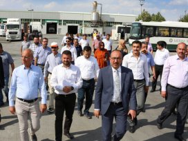 Kavuş ve meclis üyeleri belediyenin tesislerini gezdi