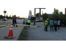 Kaldırımda yürürken panelvan minibüsün çarptığı anne-kız öldü