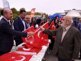 “Allah kahraman Mehmetçiğimizi muzaffer eylesin”