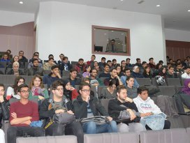 Selçuk’ta Aliya İzzet Begoviç anıldı