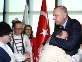 Cumhurbaşkanı Erdoğan engellilerle bir araya geldi