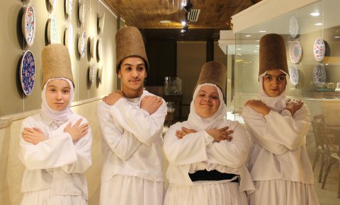 Engelli öğrenciler azimleriyle sema icra etmeyi öğrendi