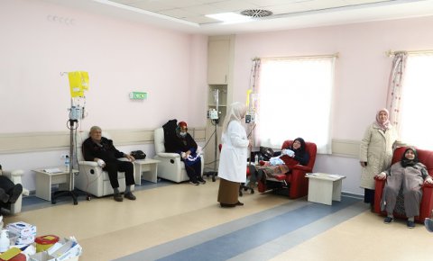 Kanser hastalarını sanatla motive ediyorlar