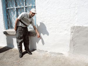 Evleri akrep bastı