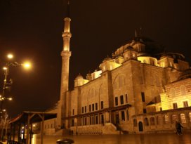 Camilerden dua sesleri yükseldi