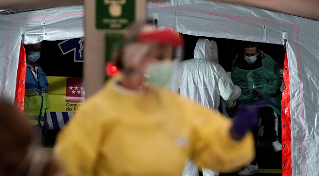 İspanyada 1 günde 849 kişi koronavirüsten hayatını kaybetti