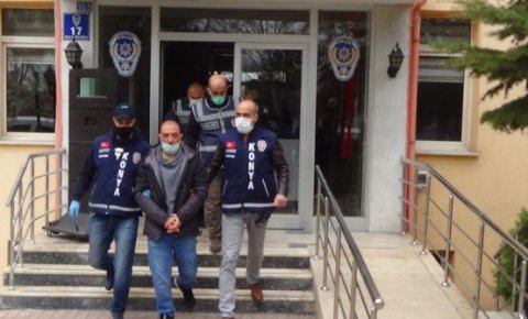 Konyada bir şahıs üç kişiyi öldürüp polise teslim oldu