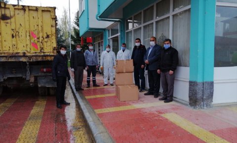 Konyasporlu taraftarlardan karantinaya alınan mahallelere yardım kampanyası