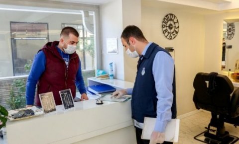 Meram’da berber ve kuaförlere denetim