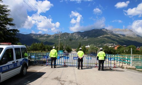 Konyada bir mahalle karantinaya alındı