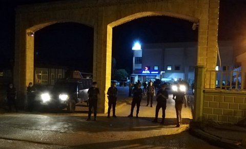 Şırnakta seyir halindeki pikapta meydana gelen patlamada 4 kişi hayatını kaybetti