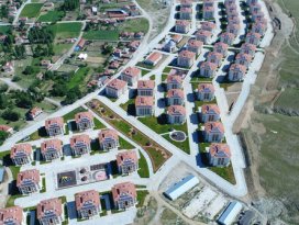Sarayönünde TOKİ konutlarının teslimatları başladı