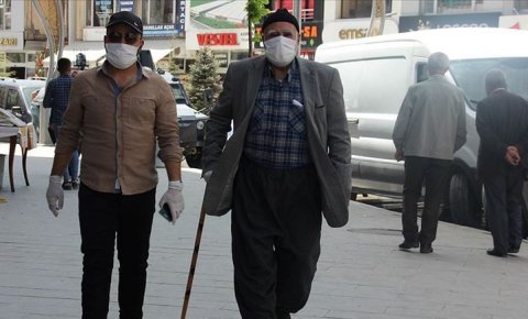 Valilik maskesiz sokağa çıkmayı yasakladı