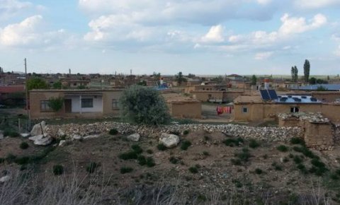 Konyada 6 kişinin yaşadığı 2 ev Kovid-19 nedeniyle karantinaya alındı