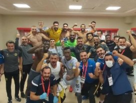 Yeni Malatyaspor’da 9 futbolcunun sözleşmesi sona erdi