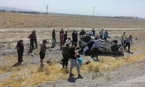 Konyada otomobil takla attı: 3 yaralı