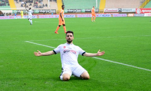 Beşiktaştan Ömer Ali Şahiner hamlesi