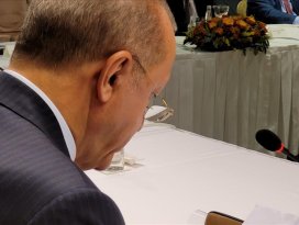 Almanyada yaşayan 9 yaşındaki Sena, Cumhurbaşkanı Erdoğana sevgisini mektupla anlattı