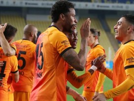 Dev derbide Galatasaray sevindi