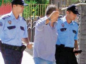 Firariler sandık başında yakalandı