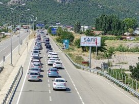 Seydişehir Antalya yolunda bayram tatilinden dönüş yoğunluğu