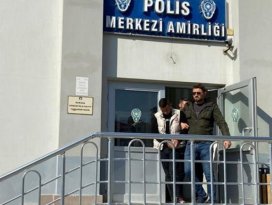 Konyada iki zanlı izinsiz kaldıkları gurbetçinin evinden hırsızlık yaptılar