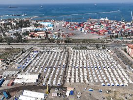 AFAD, depremlerden etkilenen 11 ildeki 332 noktada çadır kent kurdu