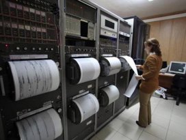 İzmirde deprem! Manisada da hissedildi