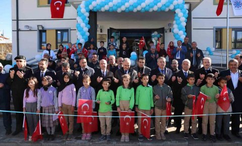 Selçuklu Belediyesi Sızma Alparslan İlkokulunun resmi açılışı yapıldı