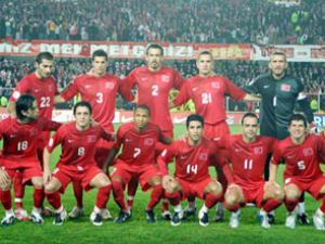 Milli Takım yerini korudu