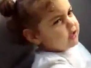 Küçük kızın arabesk müzik tutkusu