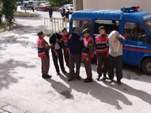 Otomobilden esrar çıktı