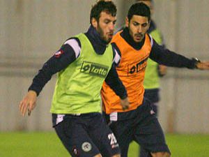 Emrah takımdan ayrı çalıştı