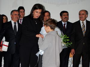 Kitaplar, ekmek su kadar değerlidir