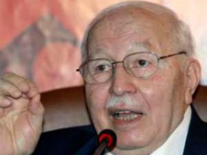 Erbakan hastaneye kaldırıldı