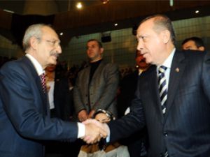 Başbakan Erdoğan ile Kılıçdaroğlu Konyada el sıkıştı