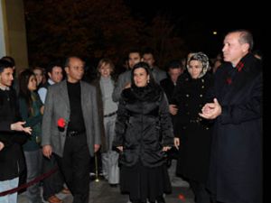 Başbakana Konyada öğrenciler ne attı?